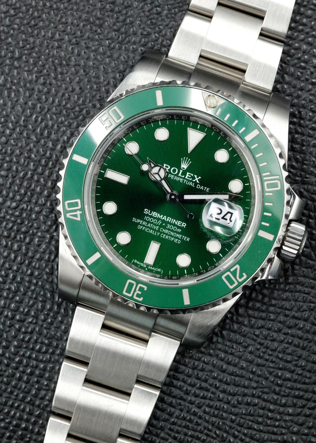 Rolex Submariner Date 116610LV "Hulk"