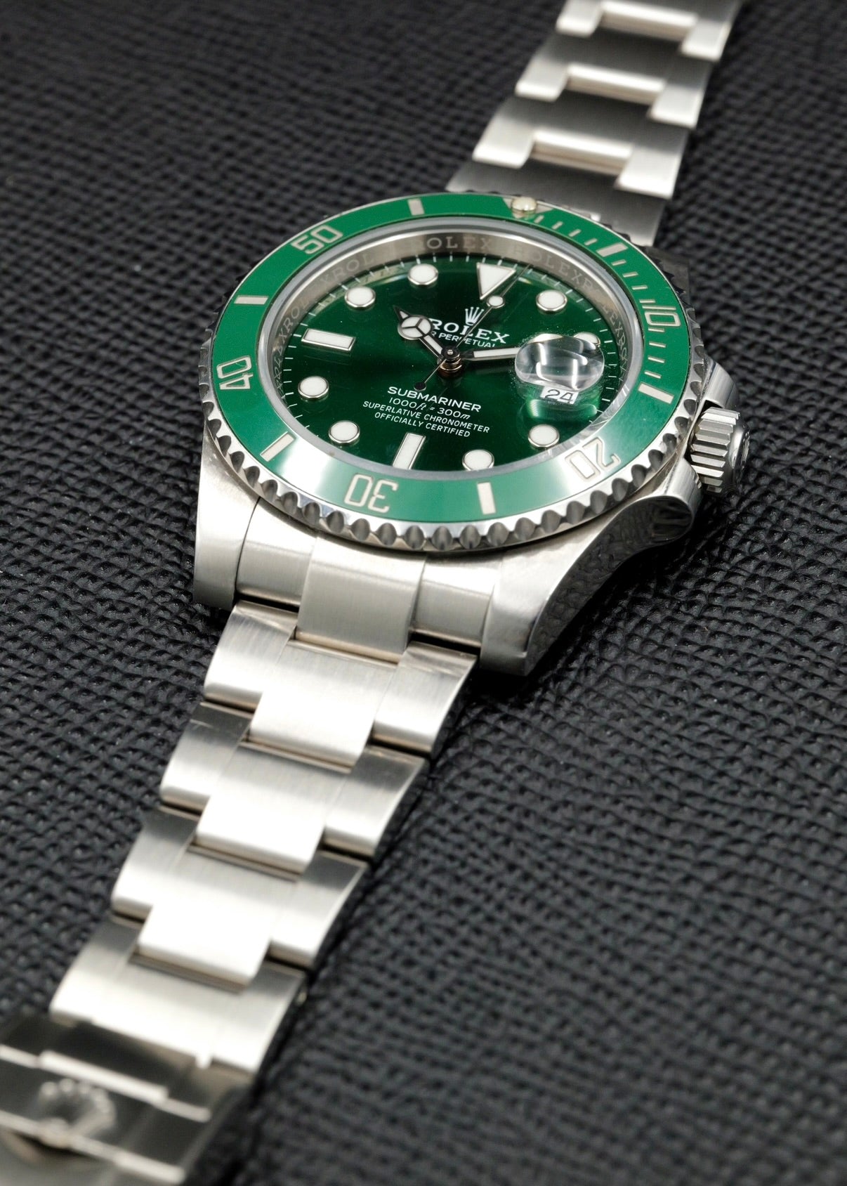 Rolex Submariner Date 116610LV "Hulk"
