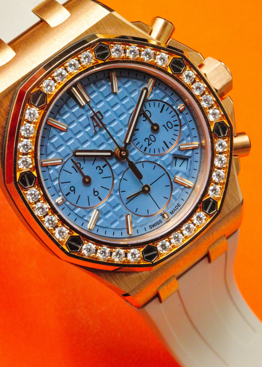 AP Royal Oak Offshore
Chronograph 37mm Tiffany Blue Dial on Rubber
Strap 26231OR.ZZ.A085CA.01