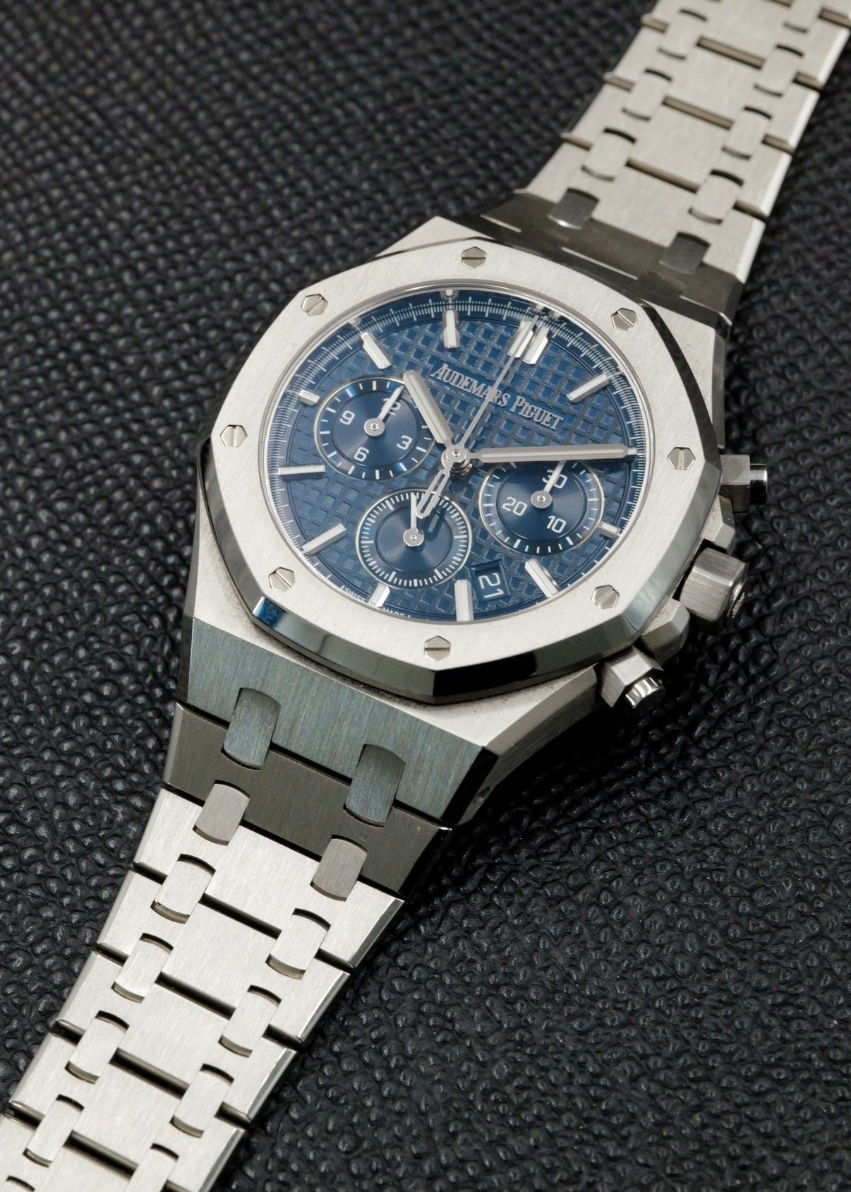 AP Royal Oak Chronograph 38mm 26715ST Blue