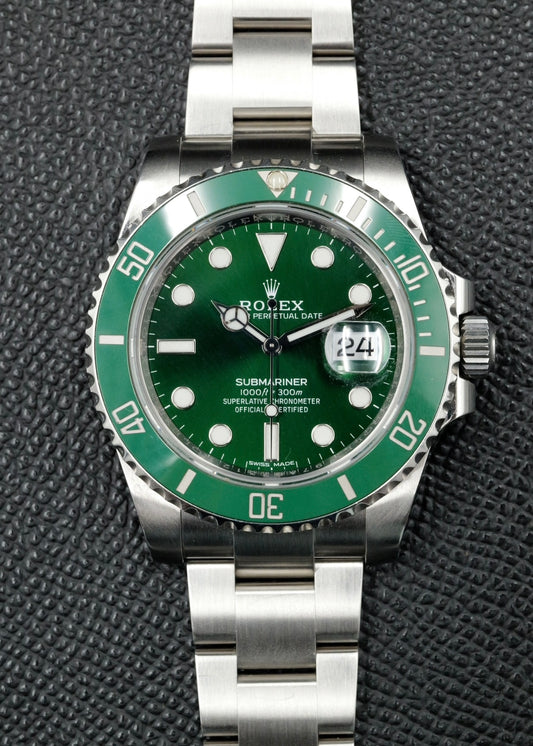 Rolex Submariner Date 116610LV "Hulk"