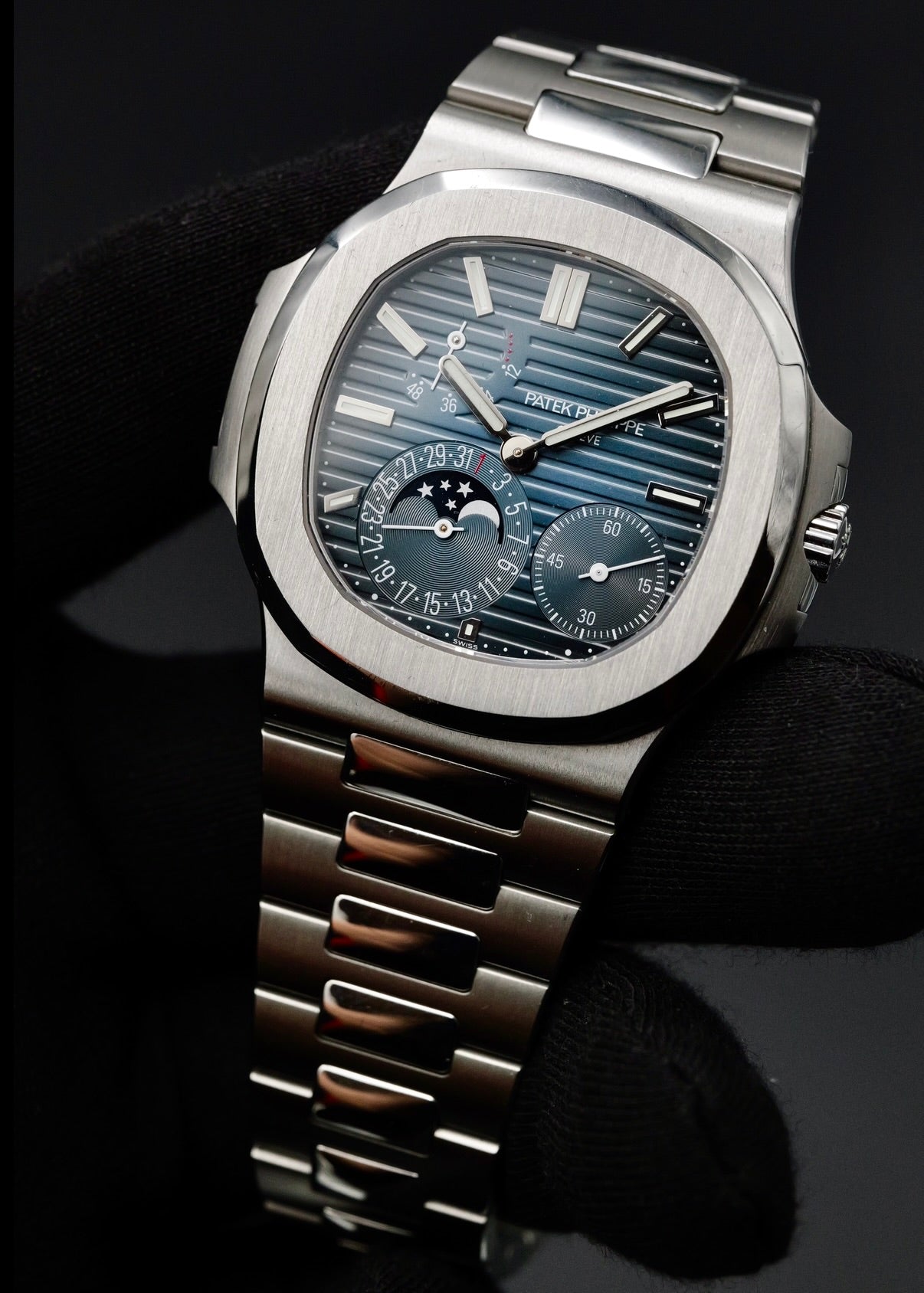 Patek Philippe Nautilus Moonphase 5712/1A  New Buckle