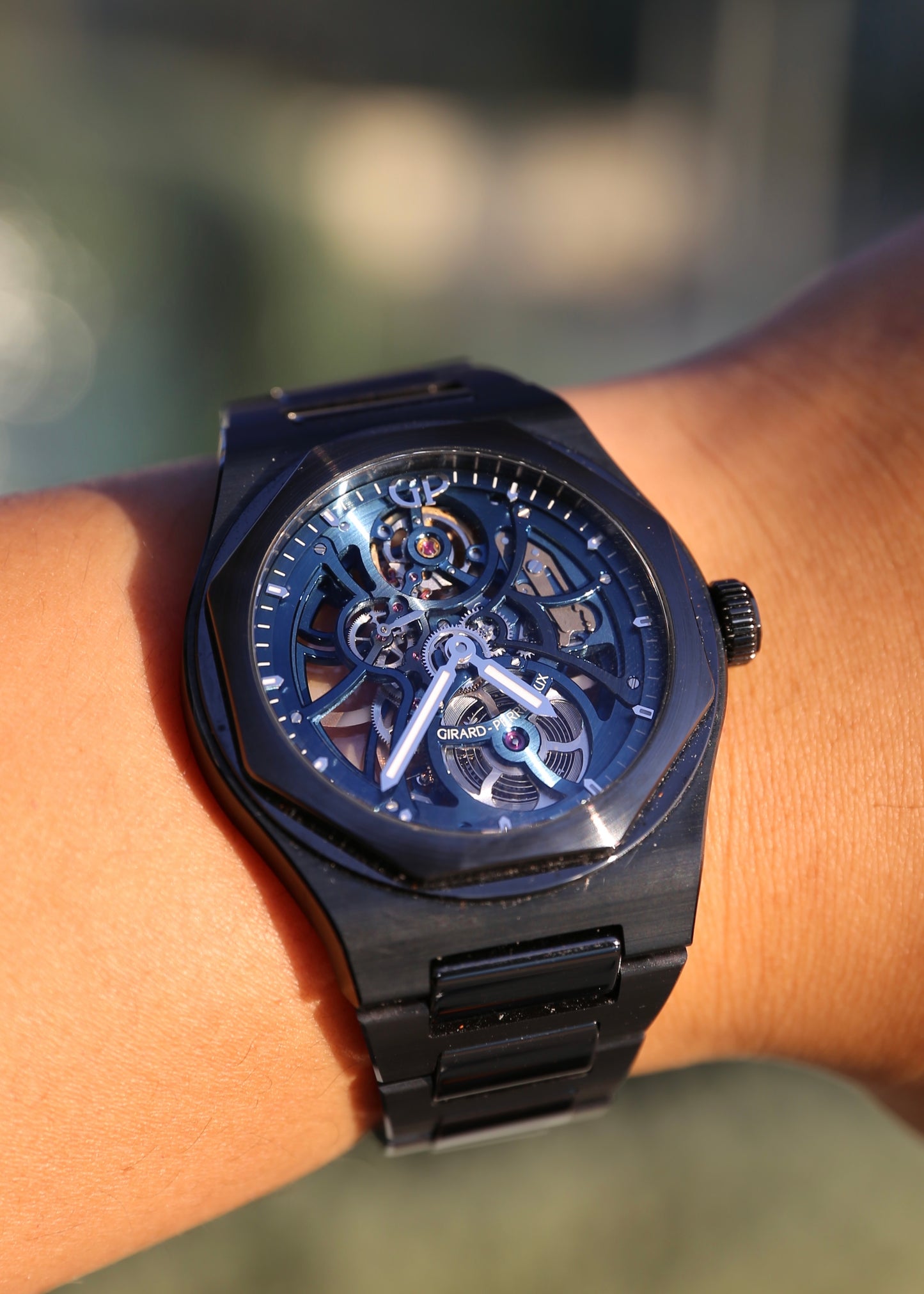 Girard-Perregaux Laureato Ceramic Skeleton 81015 “Earth to Sky” Sepcial Edition