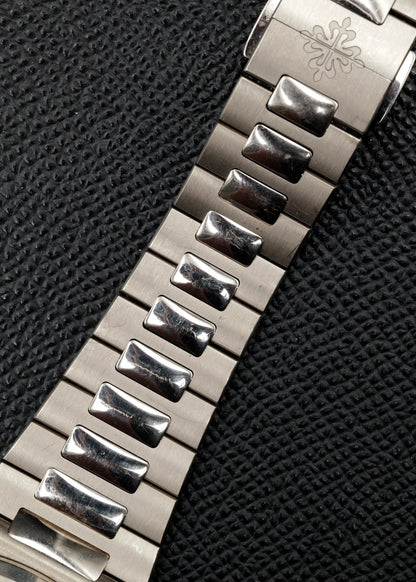 Patek Philippe Nautilus Perpetual Calendar 5740/1G White Gold Blue Dial