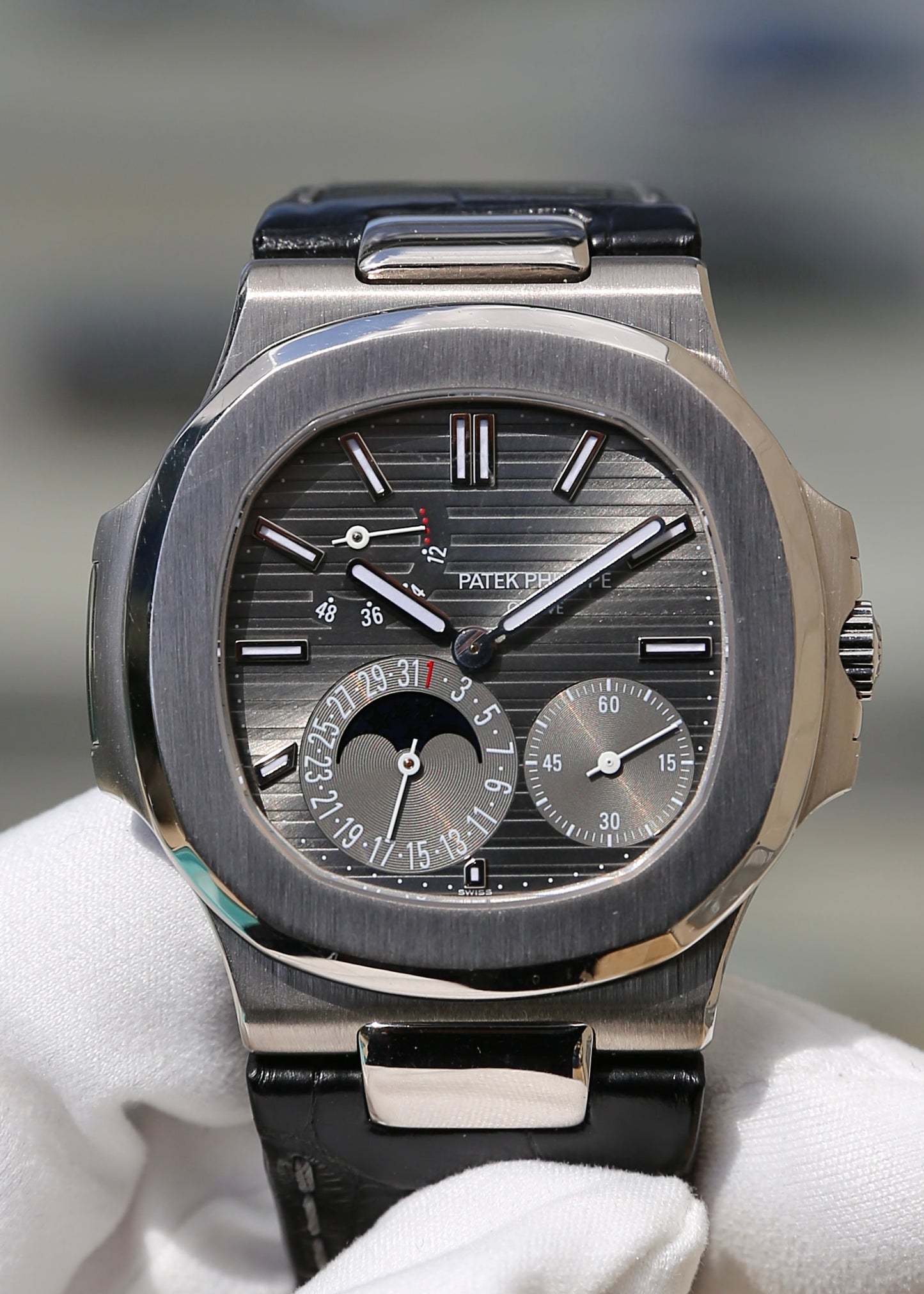 Patek Philippe Nautilus Moonphase 5712G 18K White Gold