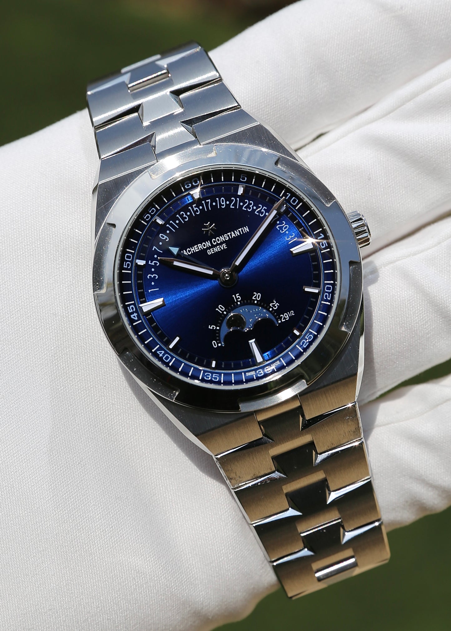 Vacheron Constantin Overseas Moonphase Retrograde Date 4000V