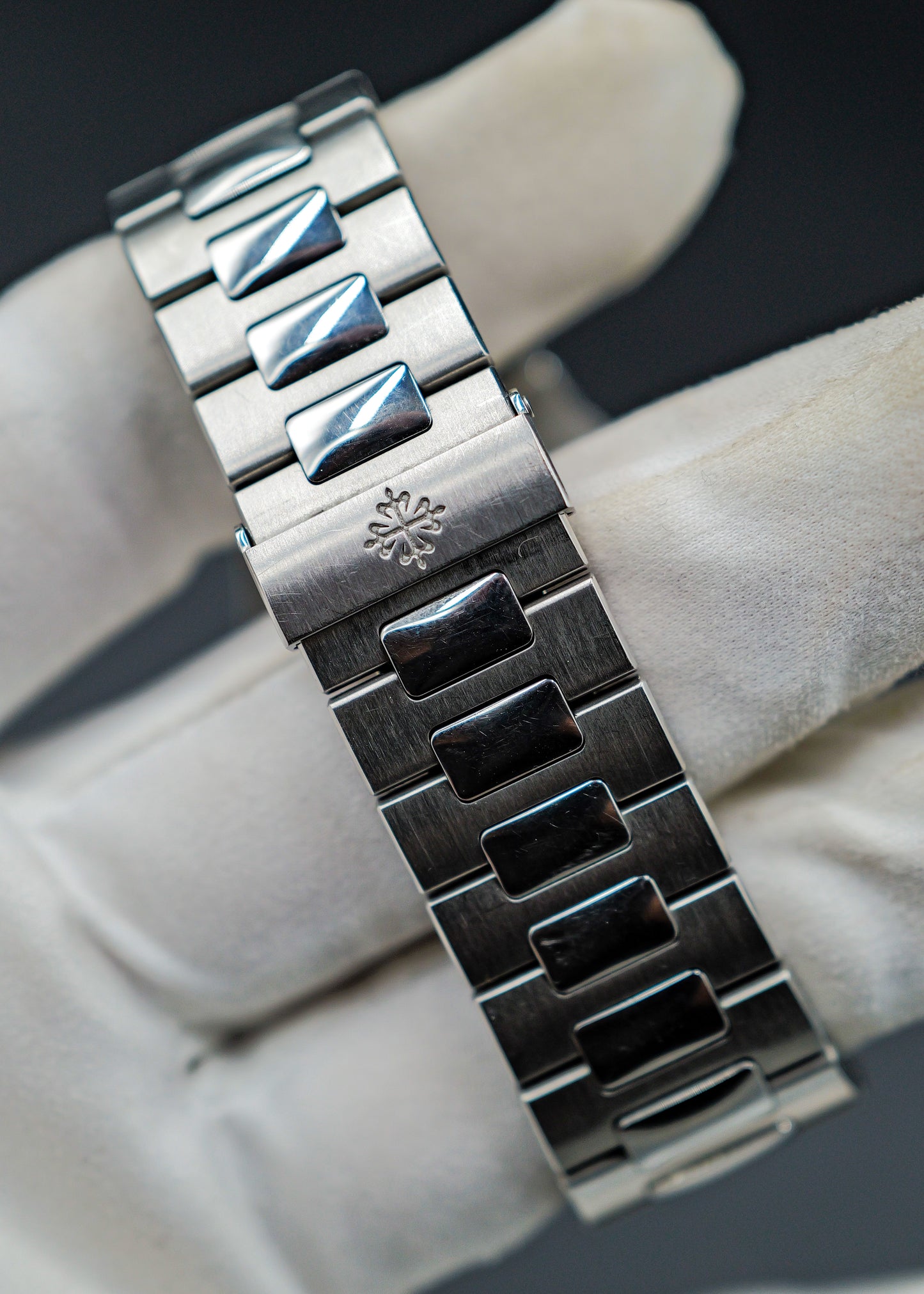 Patek Philippe Nautilus 5726/1A Annual Calendar Grey Dial