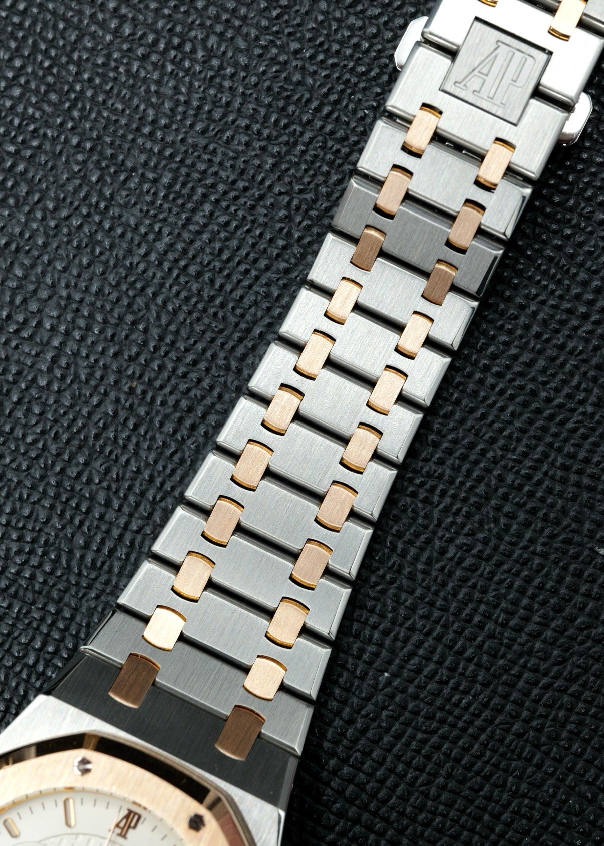 AP Royal Oak Pride of China 26168SR