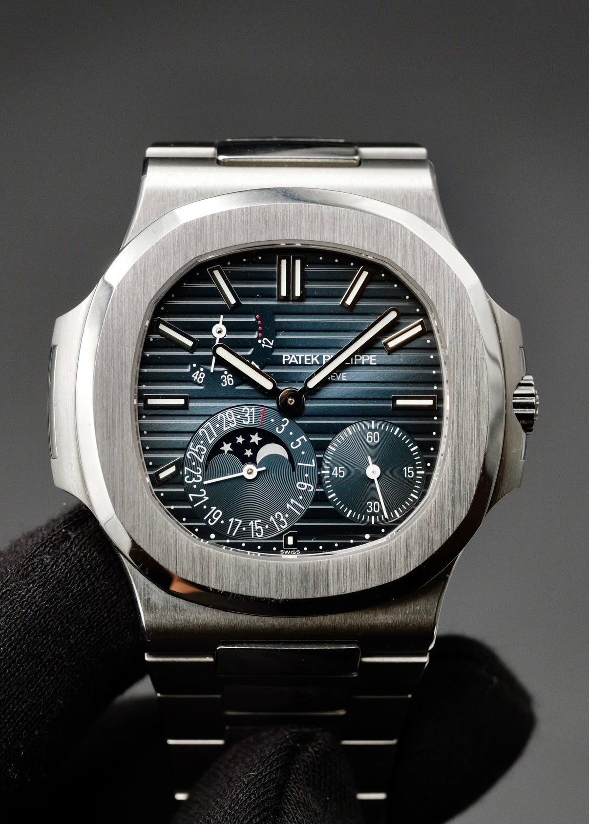 Patek Philippe Nautilus Moonphase 5712/1A  New Buckle