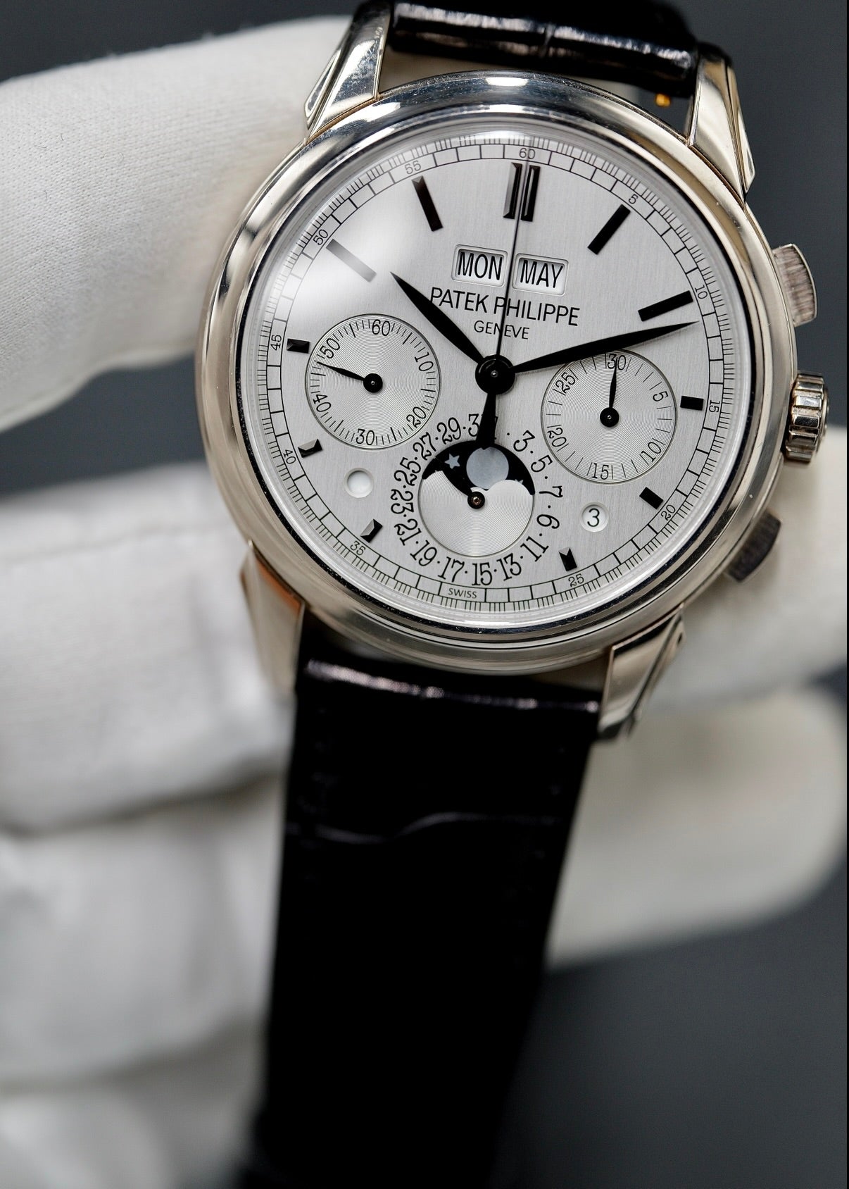 Patek Philippe Perpetual Calendar 5270G White Dial