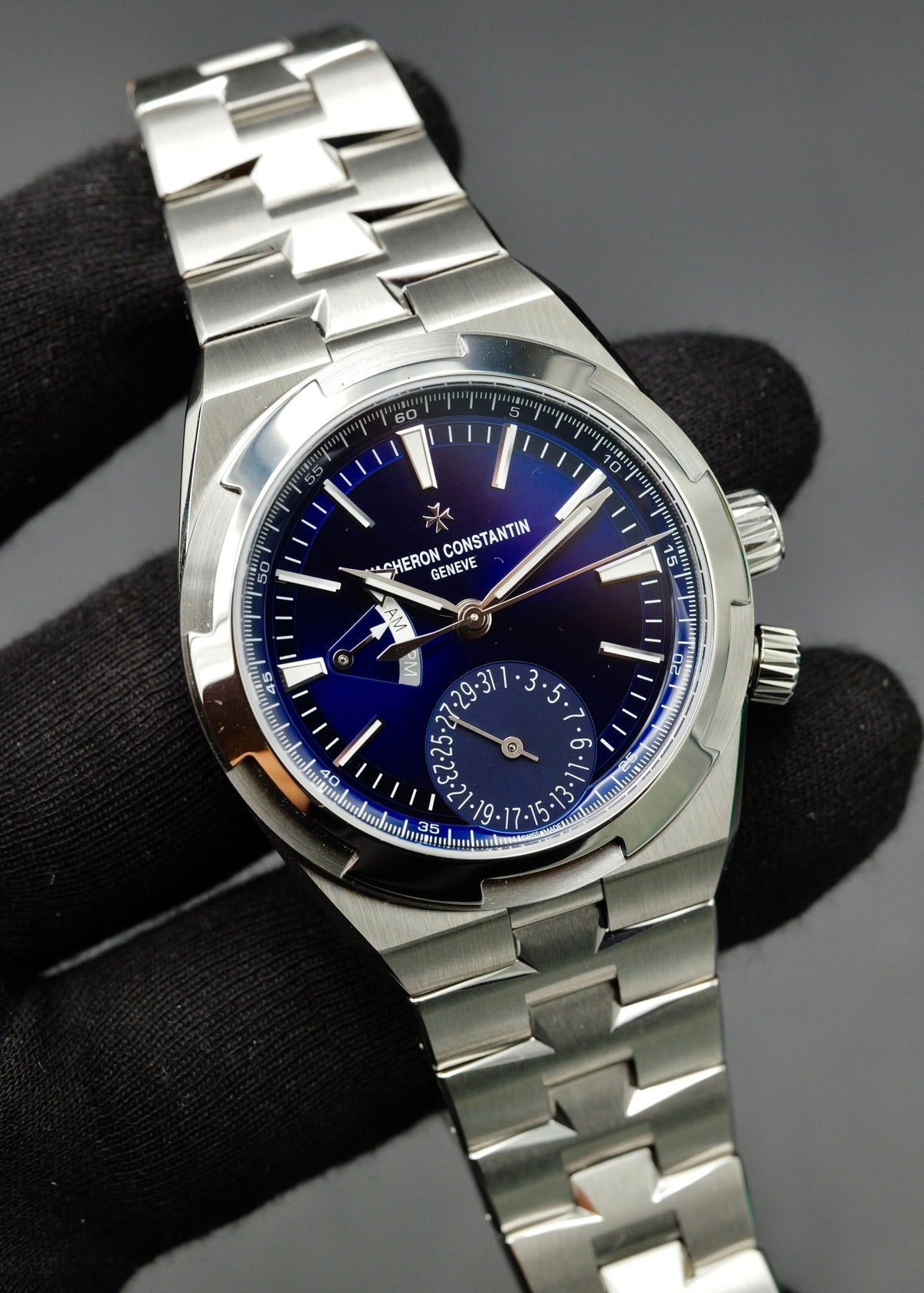 Vacheron Constantin Overseas Dual Time 7920V/210A