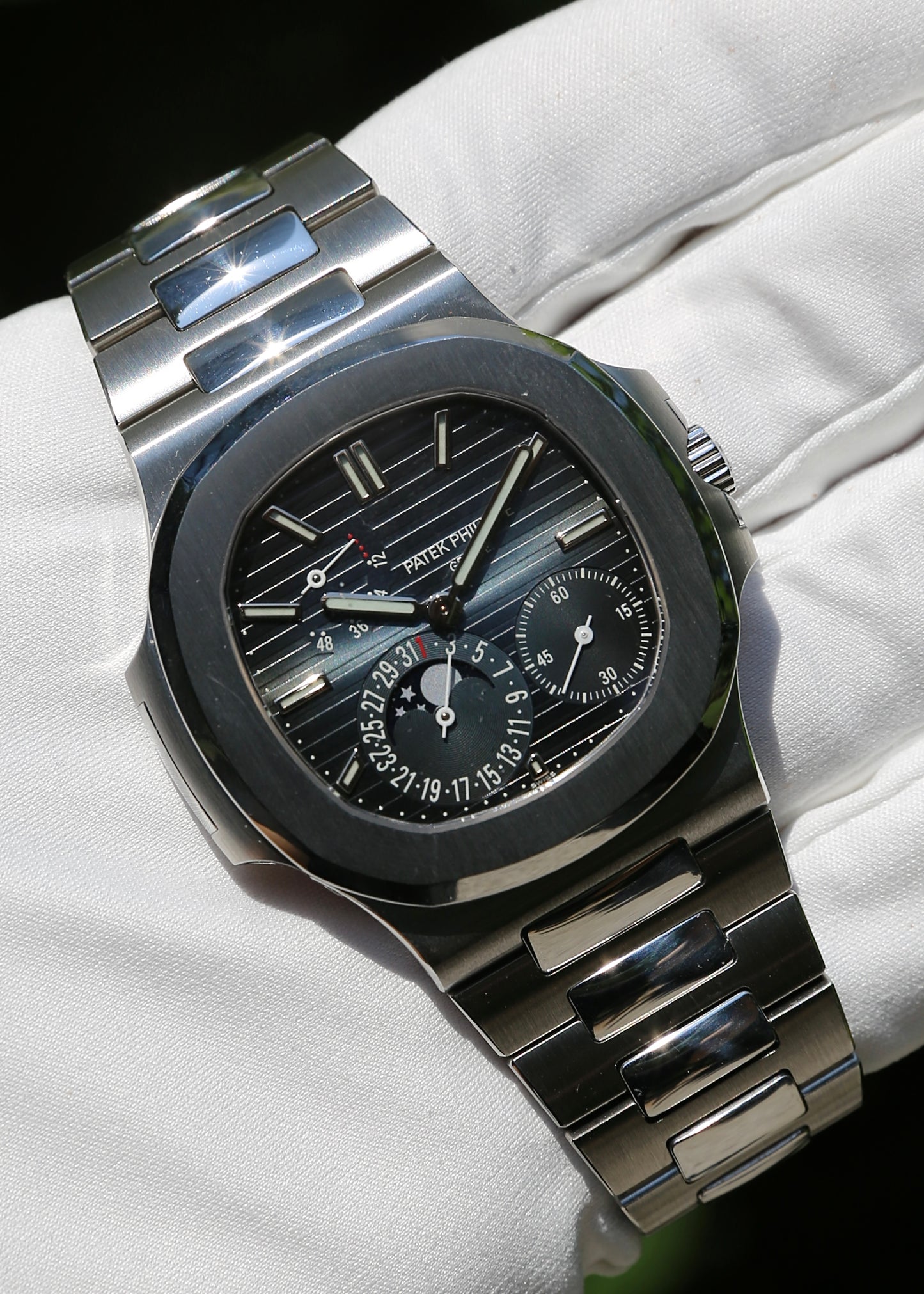Patek Philippe Nautilus Moonphase 5712/1A Blue Dial