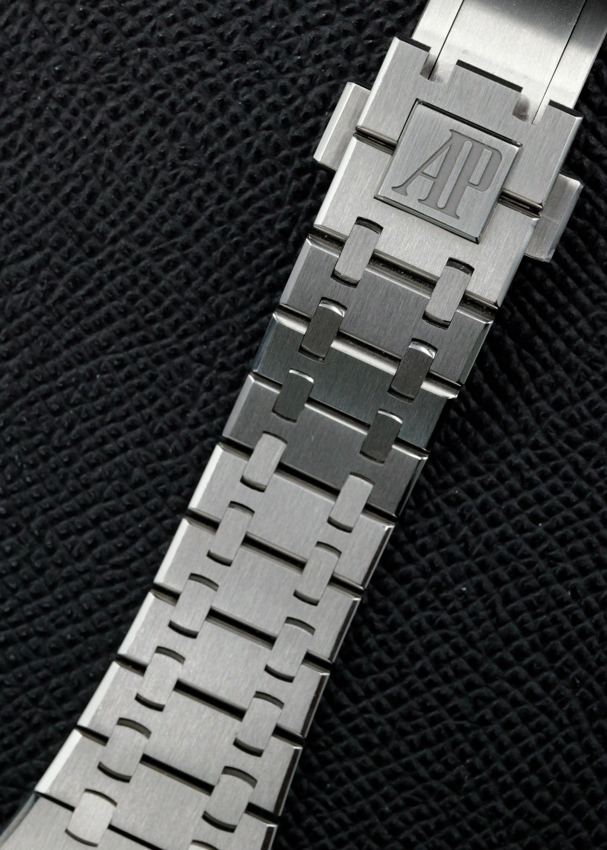 AP Royal Oak Chronograph 38mm 26715ST Blue