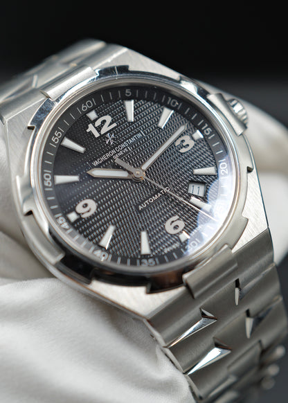 Vacheron Constantin Overseas 47040/801A-9094 Black Dial