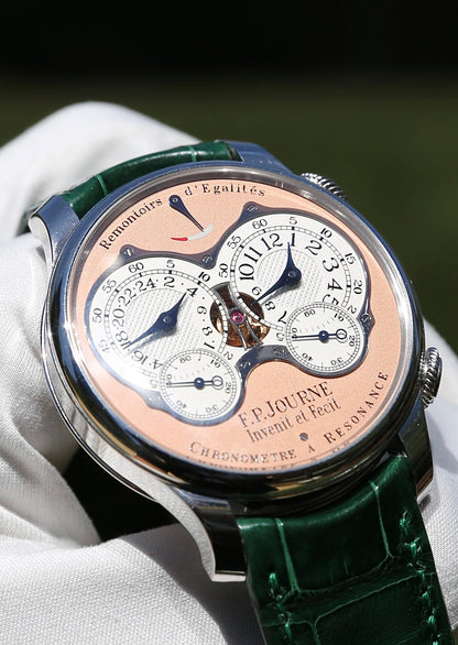 F. P. Journe Chronometre a Resonance 40mm
Off-Catalogue Platinum Salmon Dial