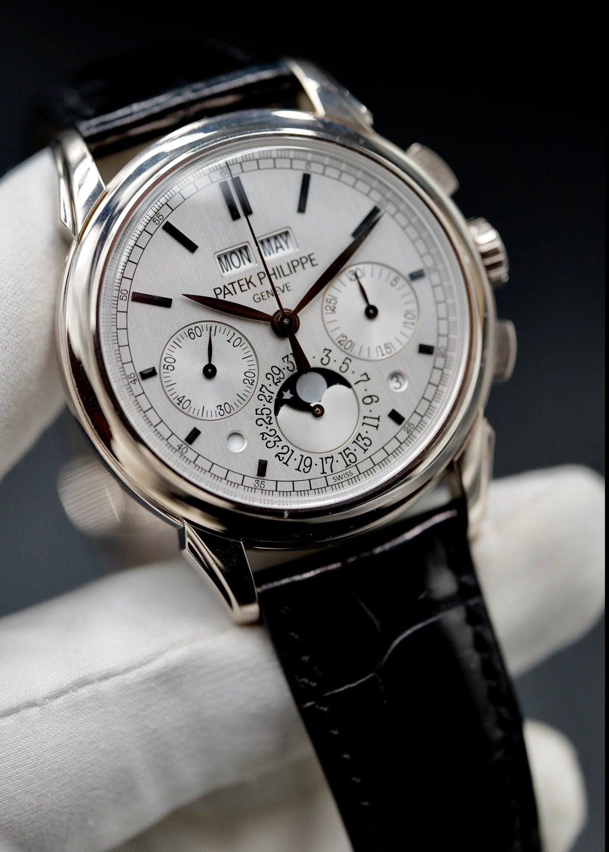 Patek Philippe Perpetual Calendar 5270G White Dial