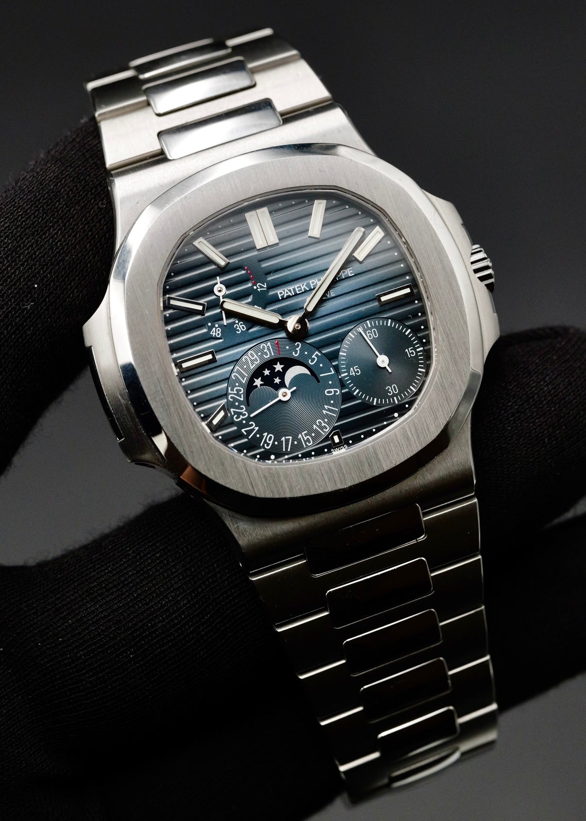 Patek Philippe Nautilus Moonphase 5712/1A  New Buckle
