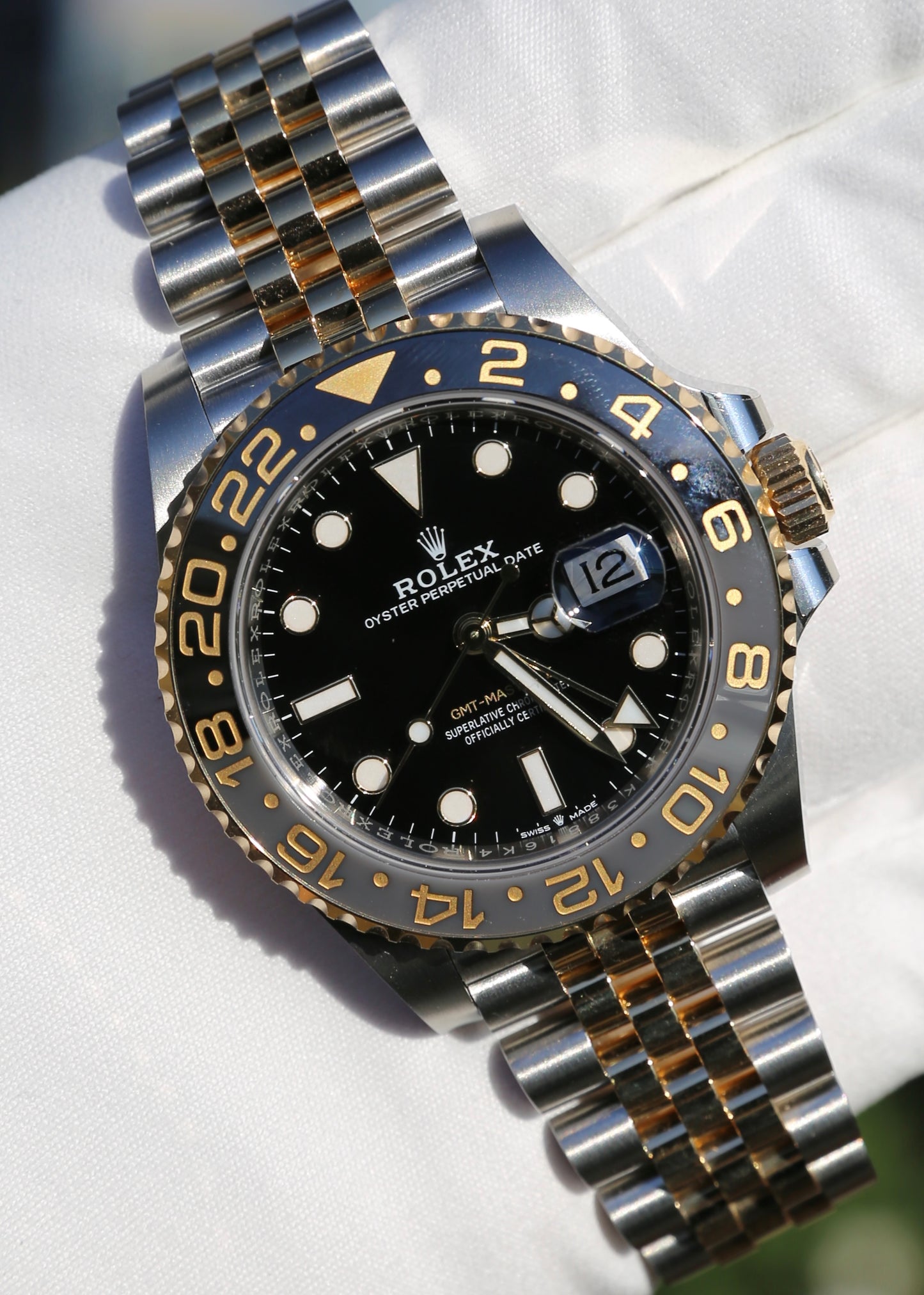 Rolex GMT Master II 126713GRNR "Bumble Bee"