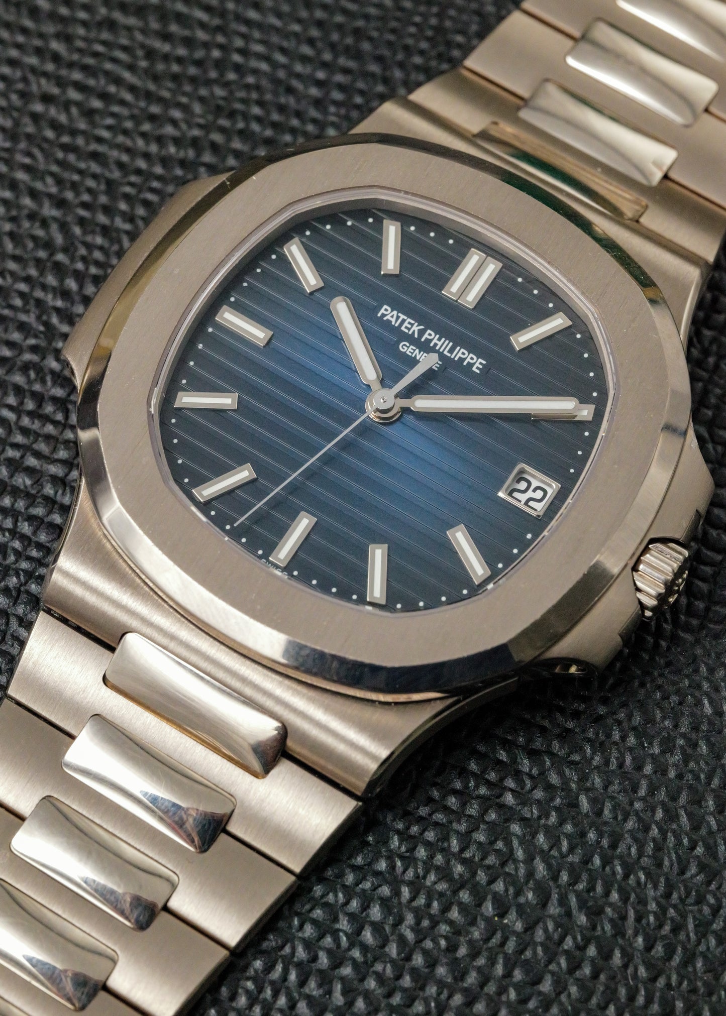 Patek Philippe Nautilus 5811/1G White Gold