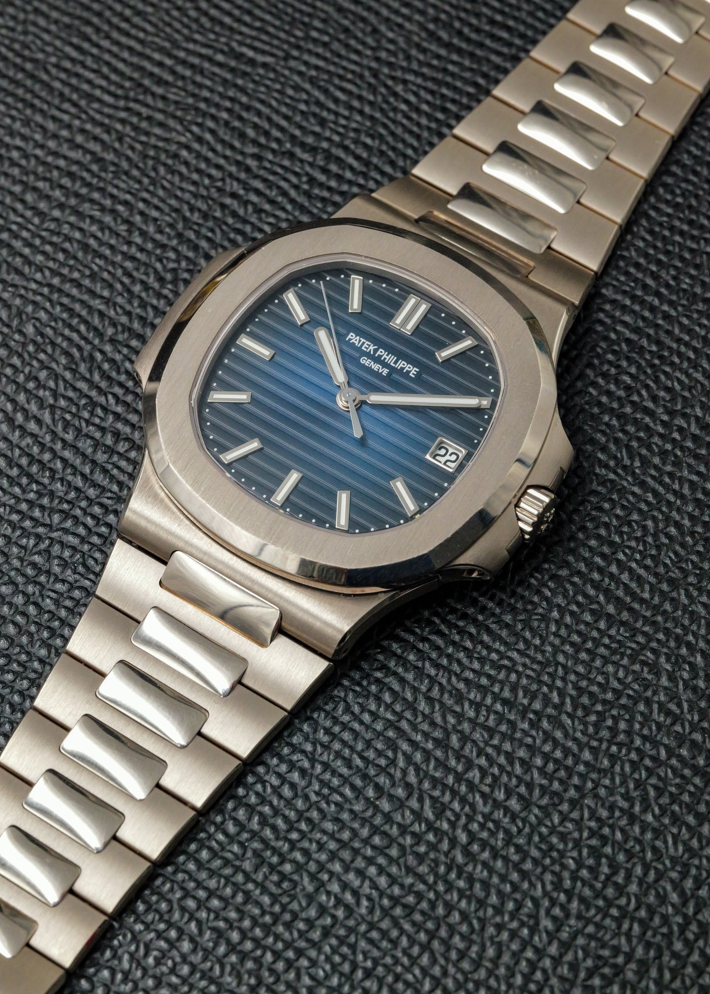 Patek Philippe Nautilus 5811/1G White Gold