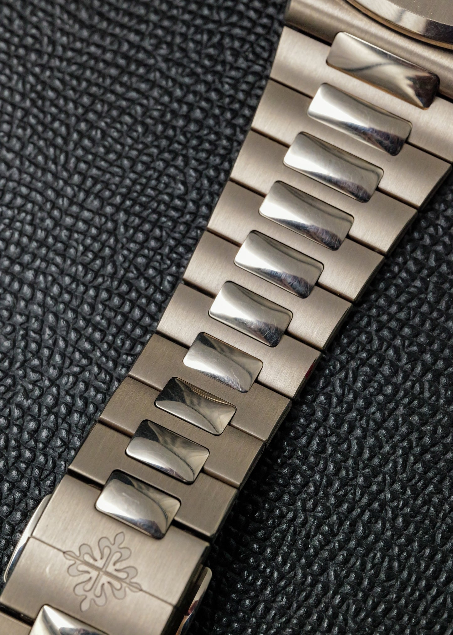Patek Philippe Nautilus 5811/1G White Gold