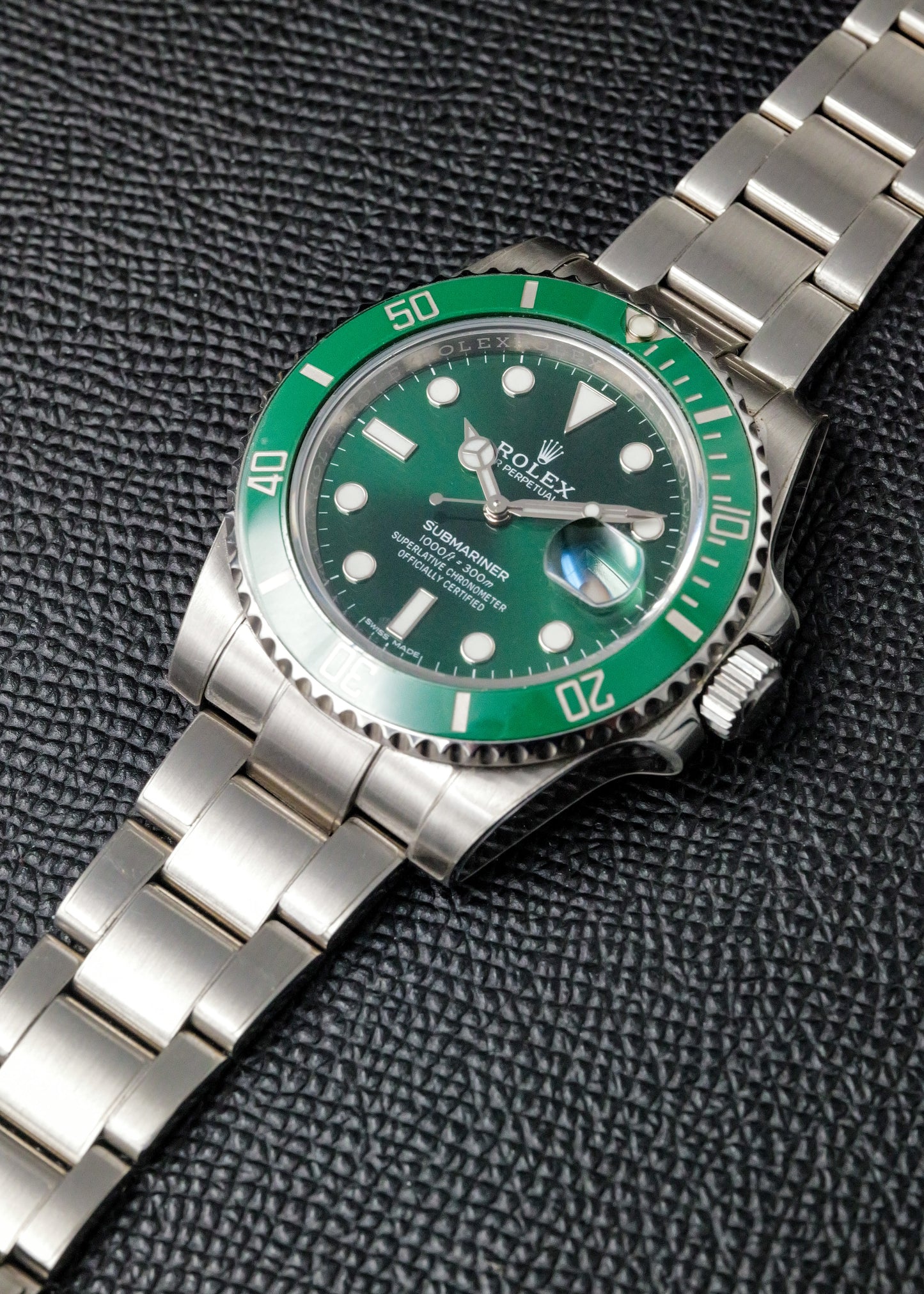 Rolex Submariner Date 116610LV "Hulk"