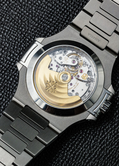 Patek Philippe Nautilus Annual Calendar 5726/1A Blue Dial New Buckle