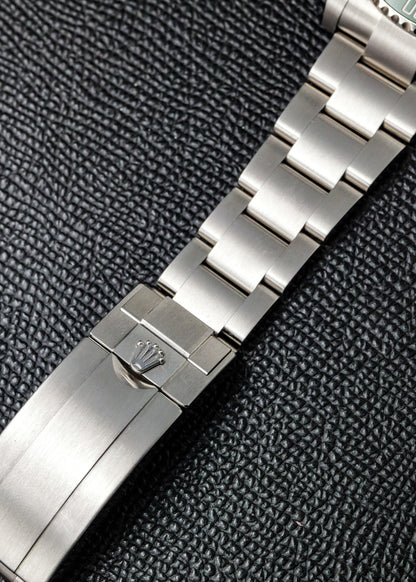 Rolex Submariner Date 126610LV "Starbucks"