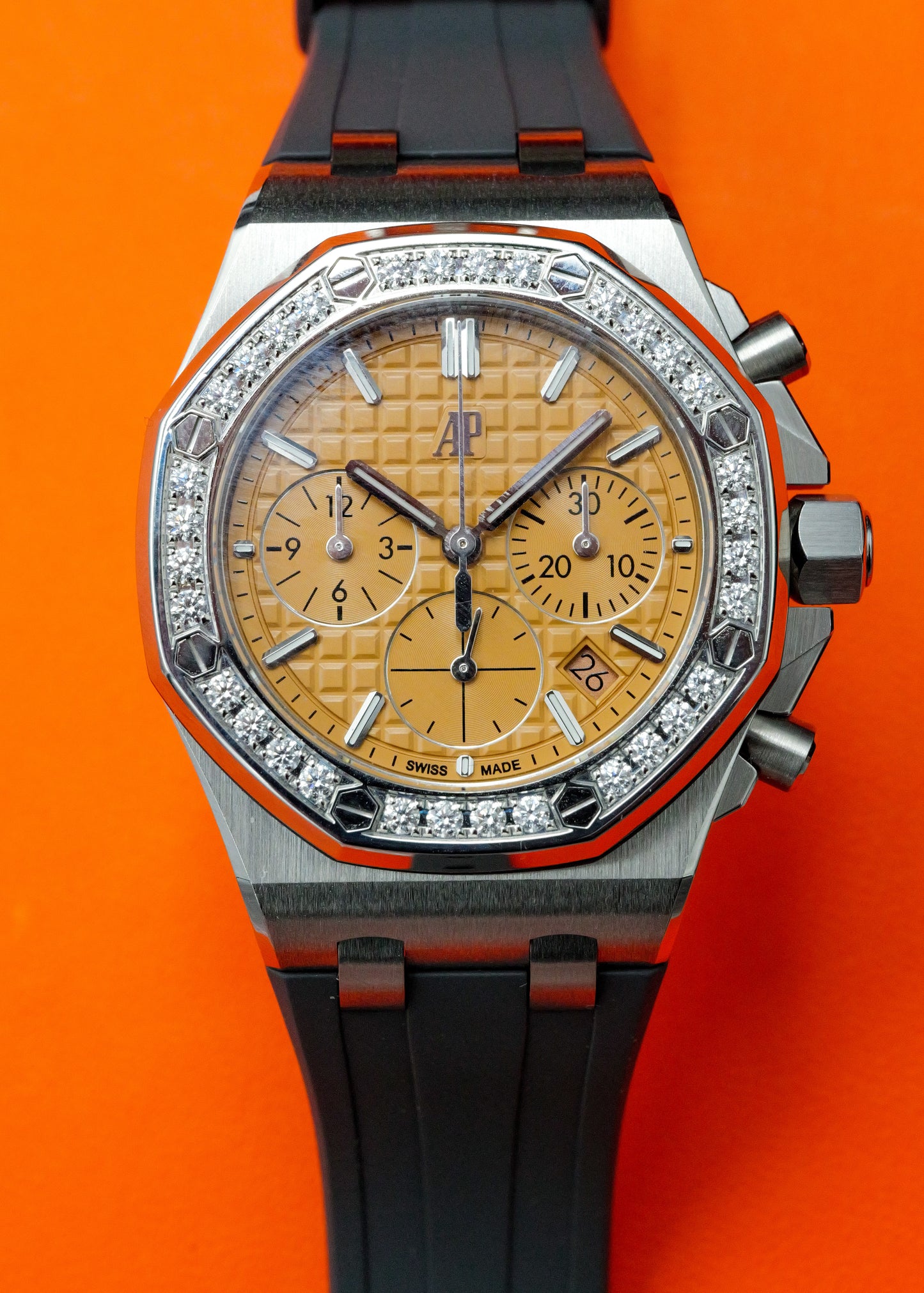 AP Royal Oak Offshore 26231ST Salmon Dial Diamond Bezel