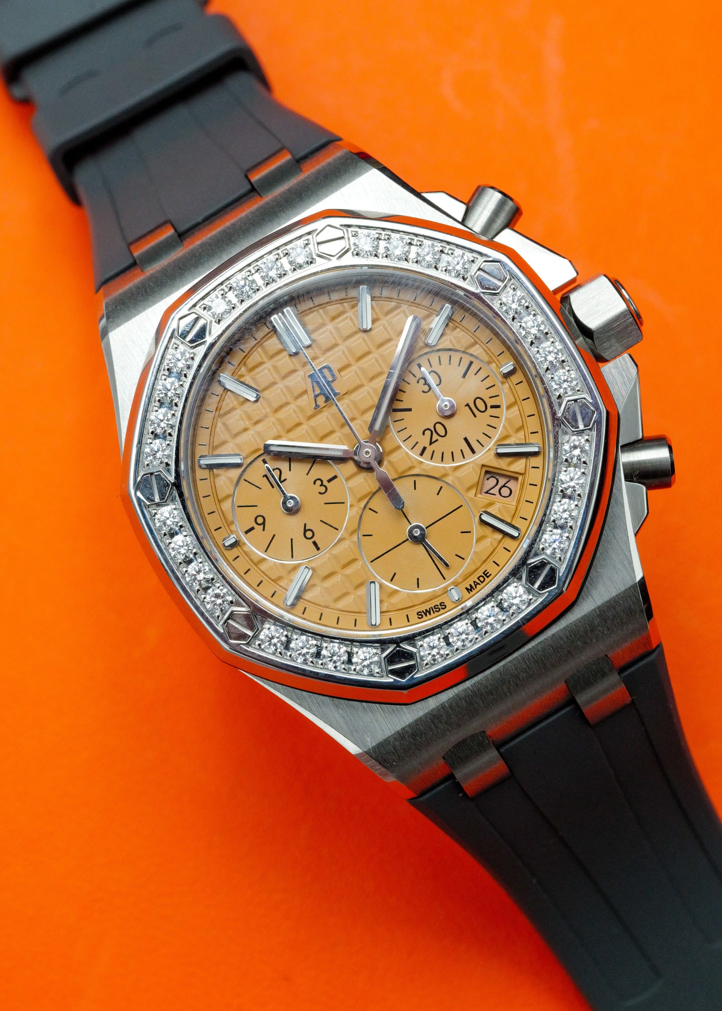 AP Royal Oak Offshore 26231ST Salmon Dial Diamond Bezel