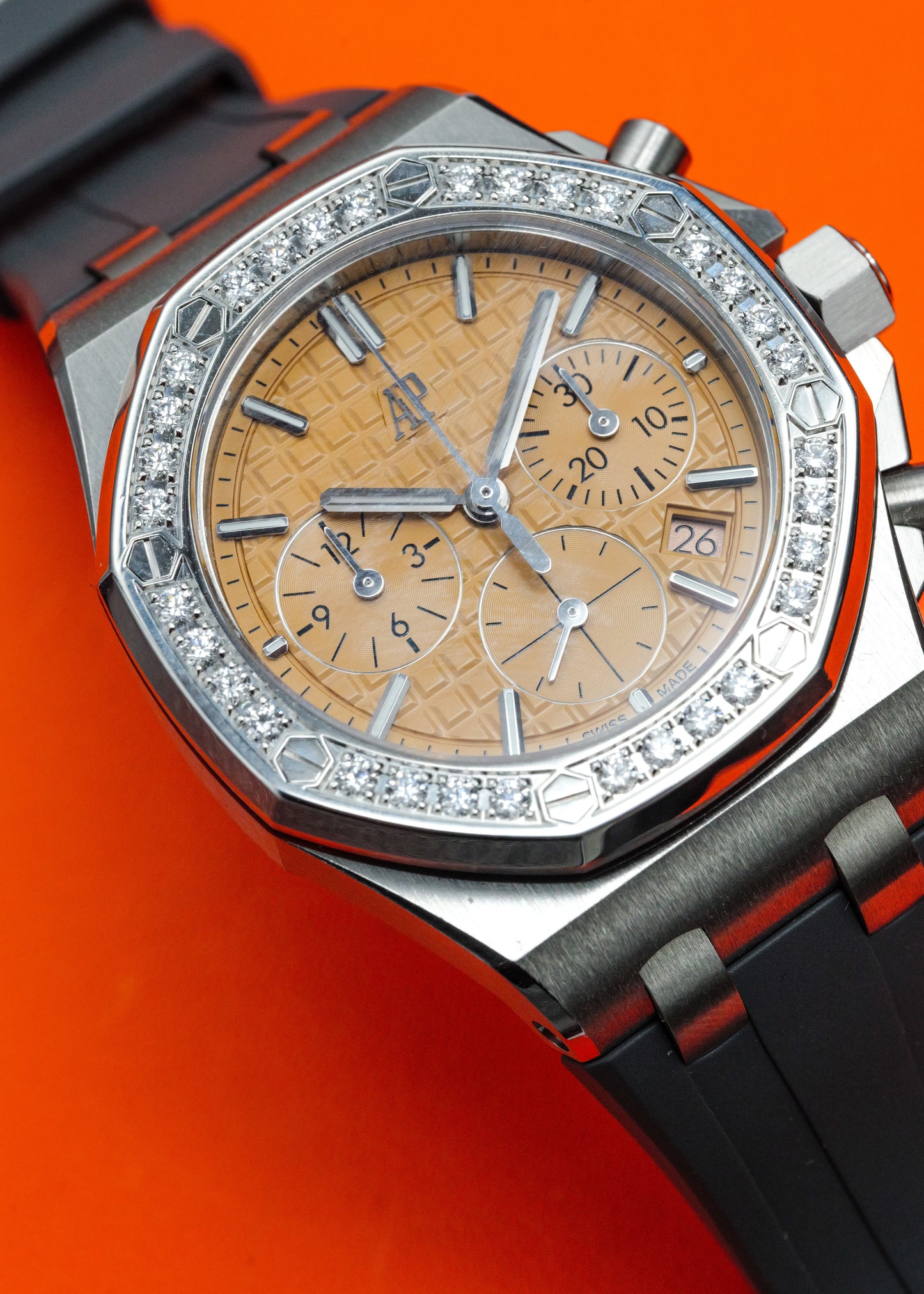 AP Royal Oak Offshore 26231ST Salmon Dial Diamond Bezel