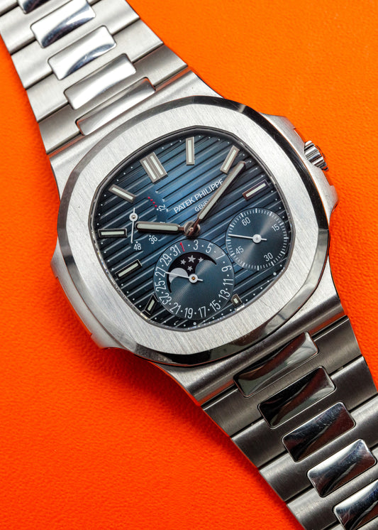 Patek Philippe Nautilus Moonphase 5712/1A  New Buckle