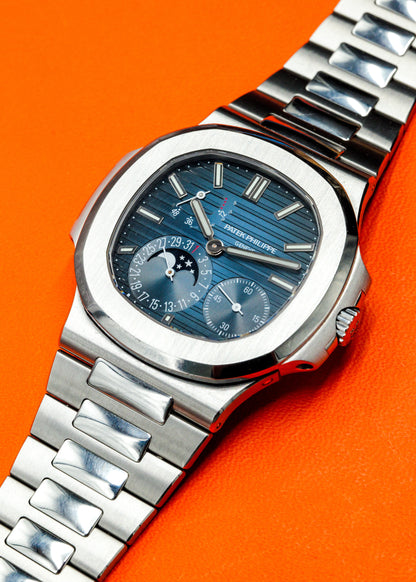 Patek Philippe Nautilus Moonphase 5712/1A  New Buckle