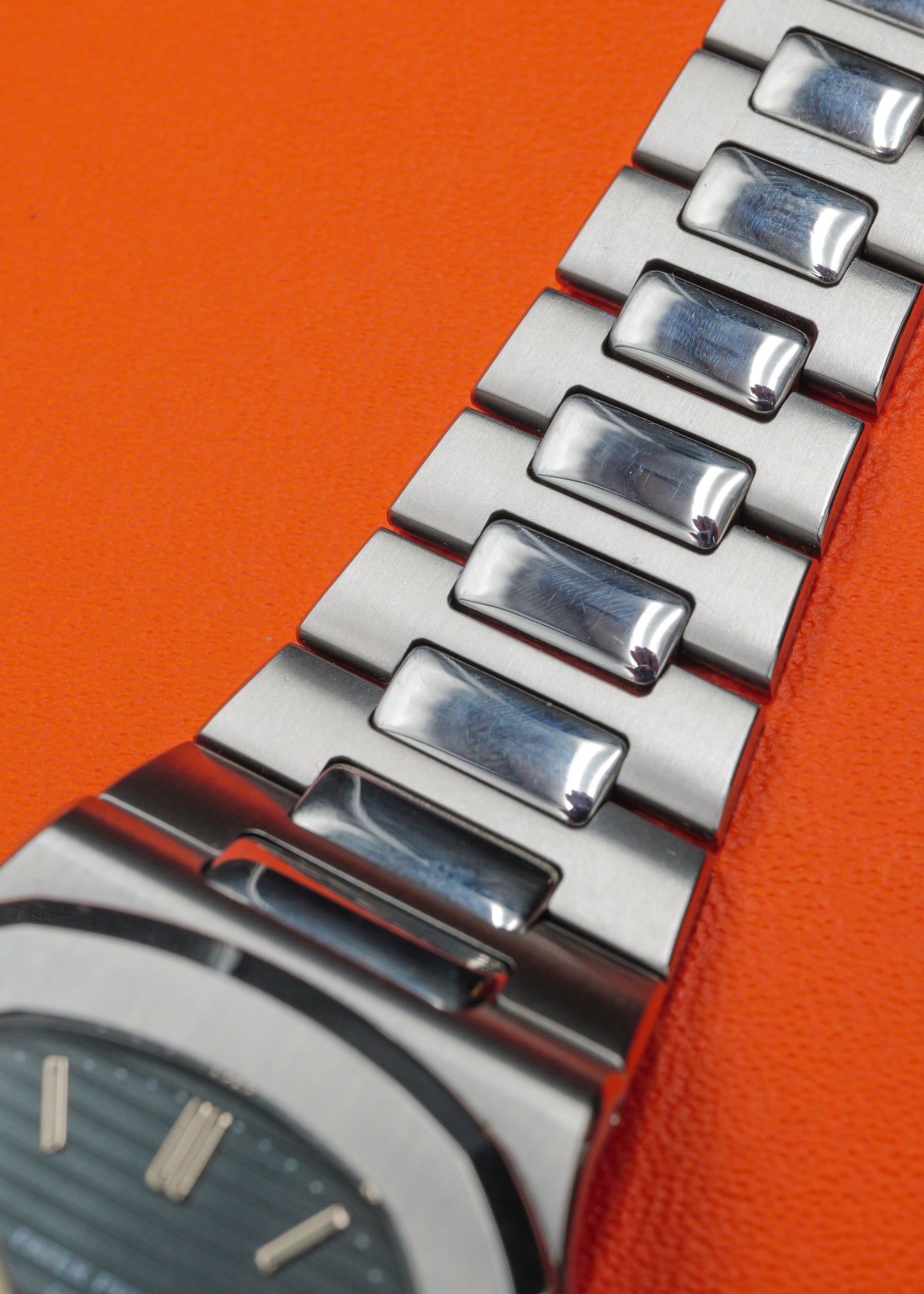 Patek Philippe Nautilus 3700/011 "Jumbo"